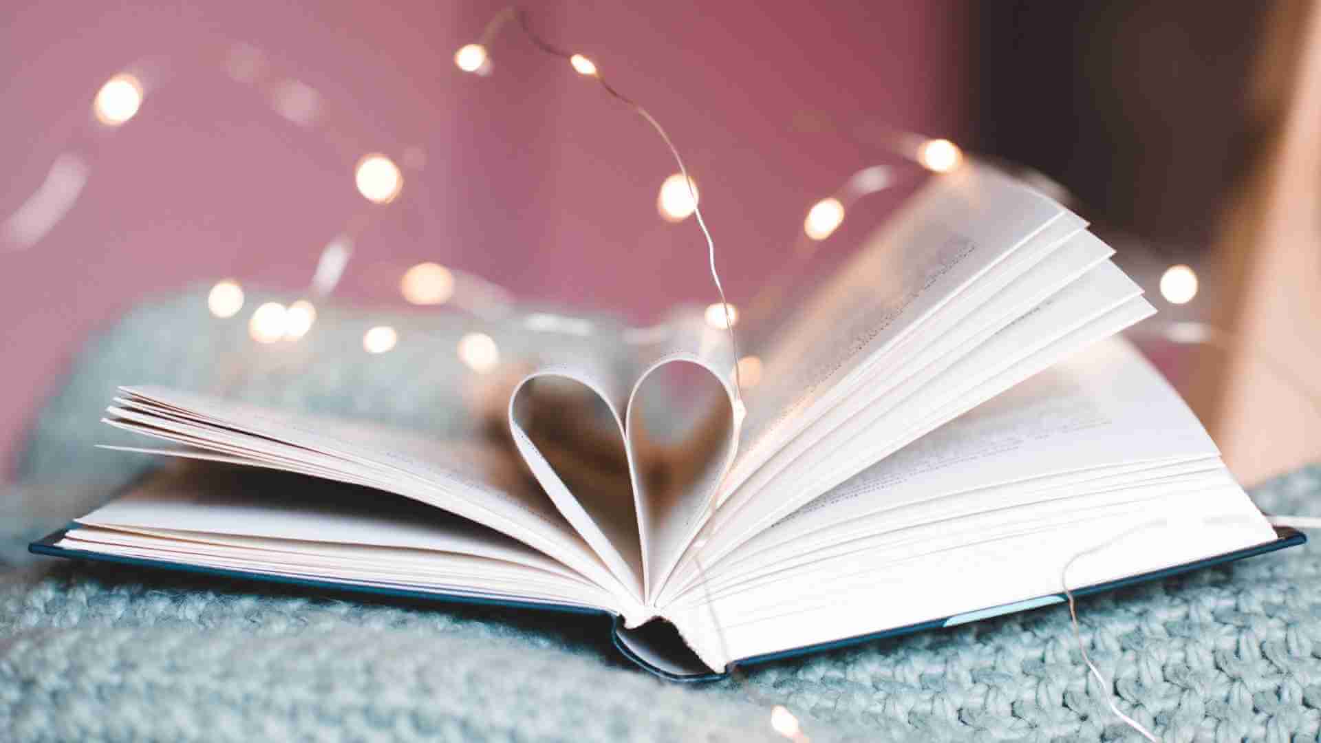 Best Romantic Moments in Books and what Makes them so Great